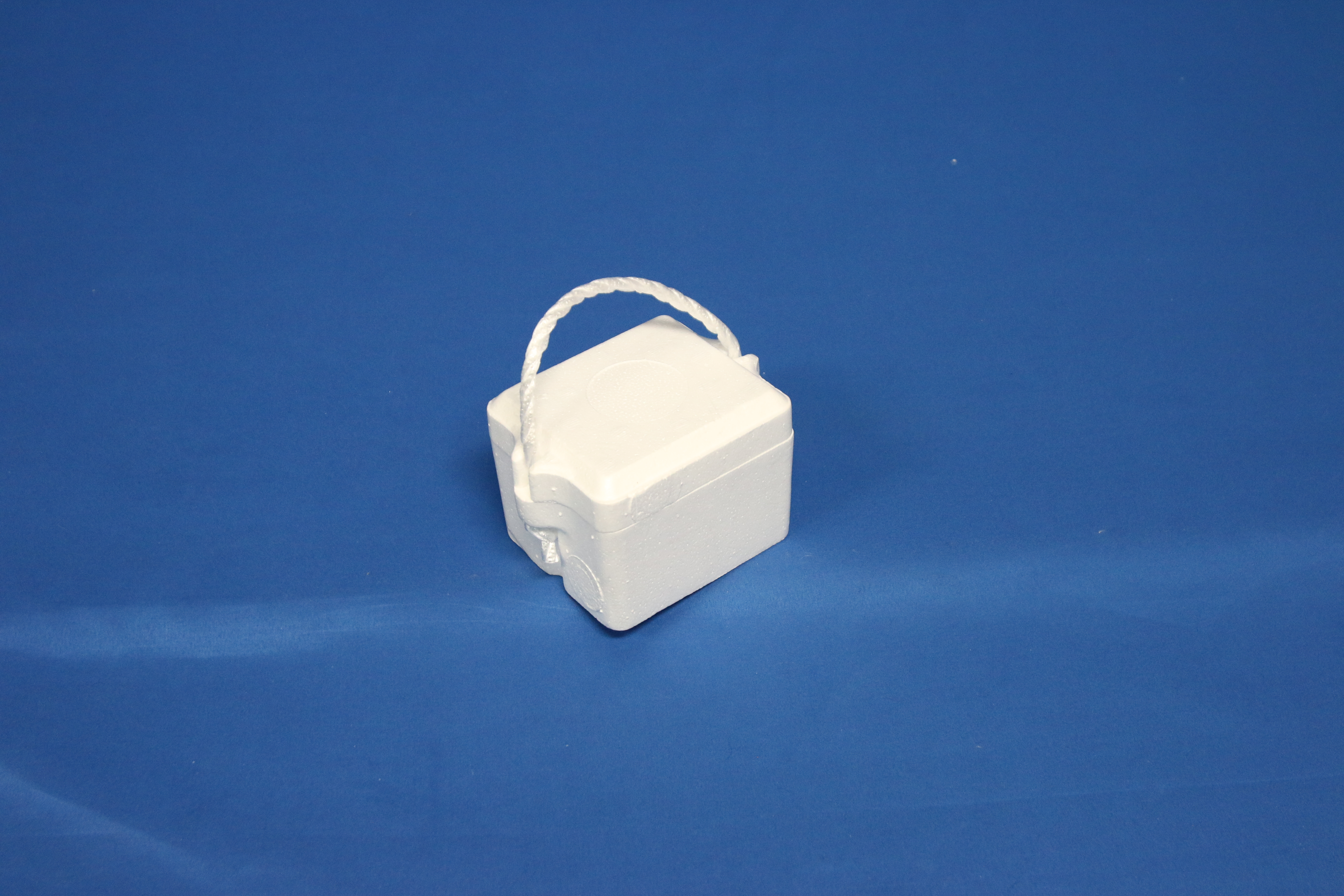 紐付きBOX | 発泡スチロ－ル製造販売・通信販売｜駿東化成工業